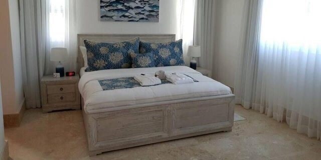 Imaginea Crown Villas 4*